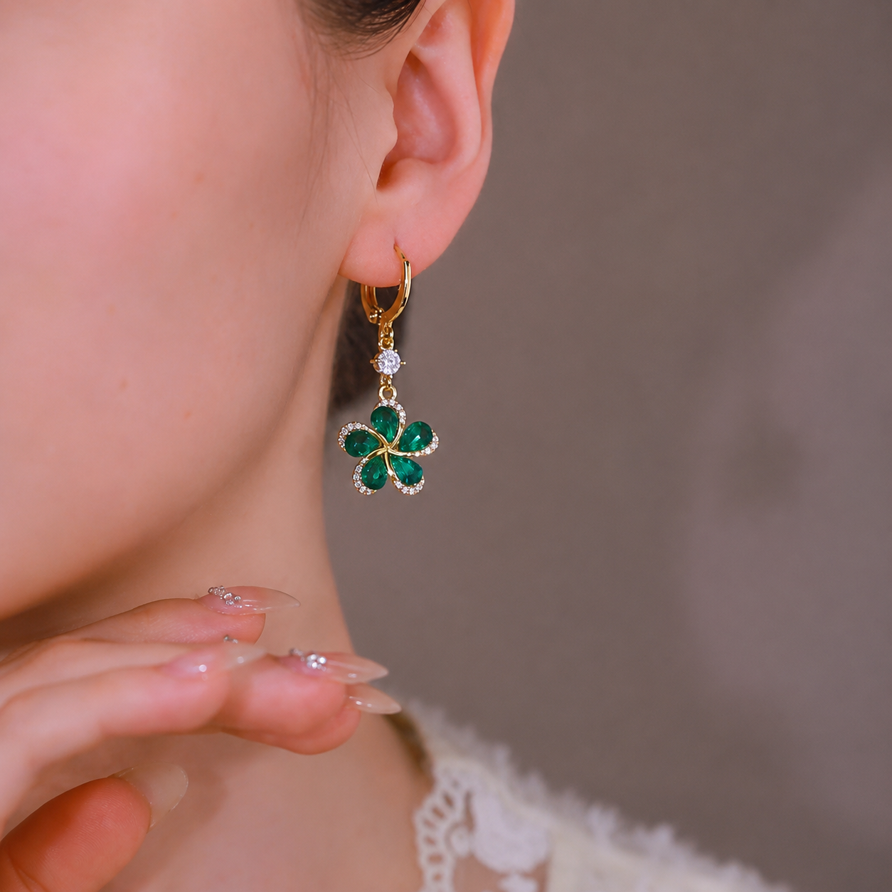 Emerald Bloom Earrings(24k Gold Plated)
